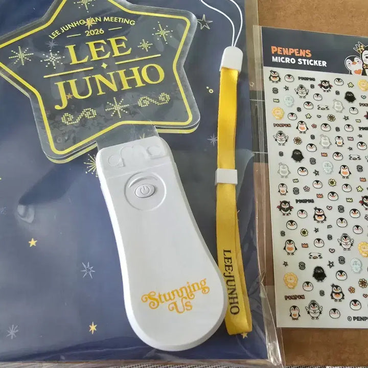 [BUNJANG] Lee Junho Official Lightstick &amp; Penguin Sticker Bundle Set / 이준호 응원봉+ 펭펭 스티커