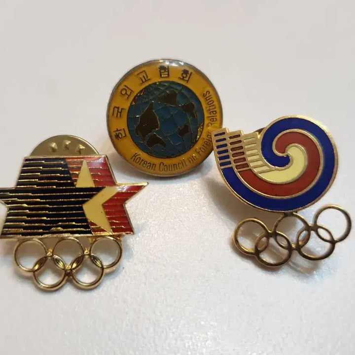 [BUNJANG] Olympic Commemorative Pins Bundle Set (3 Pins) / 배지, 올림픽 기념 뱃지 등 3종 일괄