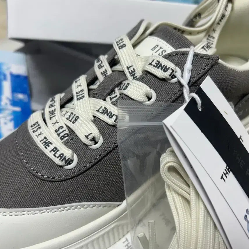 [BUNJANG] BTS x The Planet Collaboration Sneakers - Size 240 / 방탄소년단X더플래닛 운동화 240