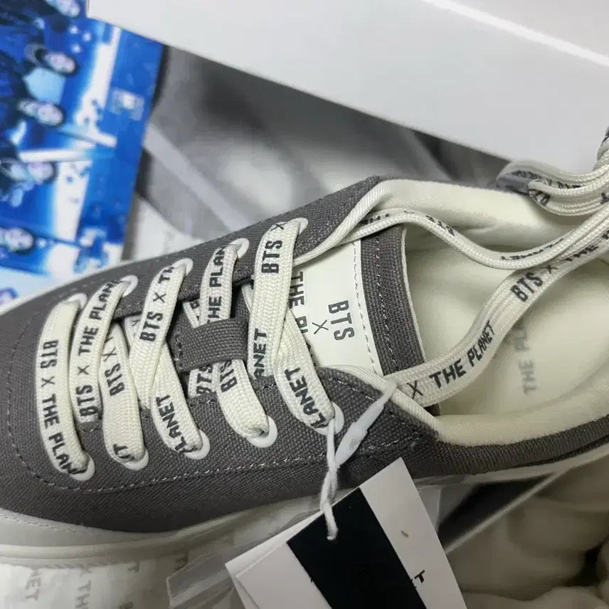[BUNJANG] BTS x The Planet Collaboration Sneakers - Size 240 / 방탄소년단X더플래닛 운동화 240