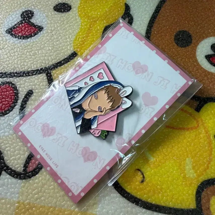 [BUNJANG] Park Ji Hoon Rabbit Ears Badge / 박지훈 뱃지