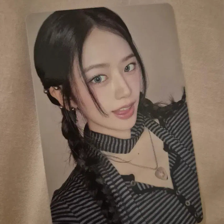 [BUNJANG] IVE An Yu Jin Reissue Photocard / 급처) 아이브 안유진 리바이브 포토카드 판매합니다!!