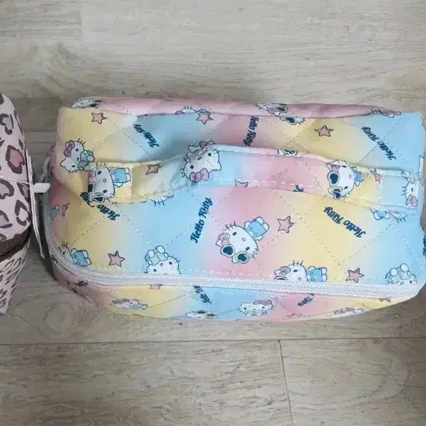 [BUNJANG] Hello Kitty Cosmetic Pouch Bag / 키티 파우치, 화장품 가방