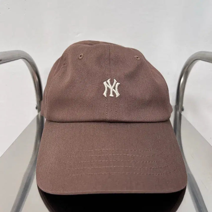 [BUNJANG] MLB New York Yankees Unstructured Ball Cap (Nano Logo) / [새상품] MLB 나노 로고 언스트럭쳐 볼캡 뉴욕양키스 3ACPB045N