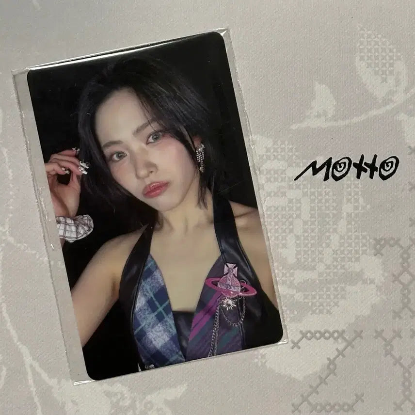 [BUNJANG] ITZY Ryujin MOTTO Fans Shop Photocard / 2개)ITZY 있지 류진 모토 FANS SHOP 특전 포카 양도