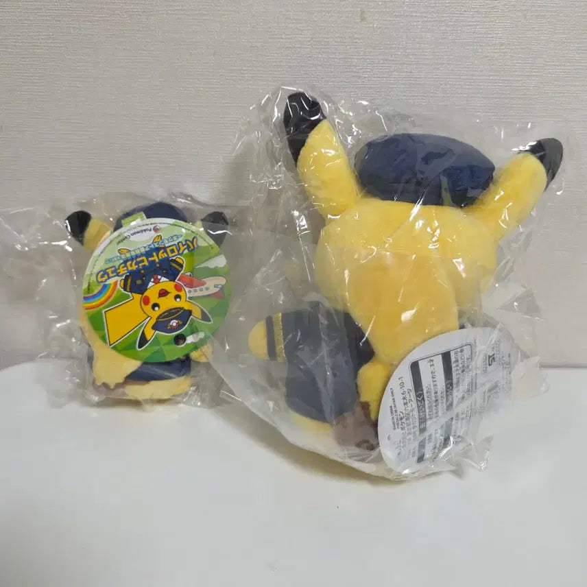 [BUNJANG] Pilot Captain Pikachu Medium Plush + Keychain Set / 미개봉 ㅡ 파일럿 기장 피카츄, 기장츄인형