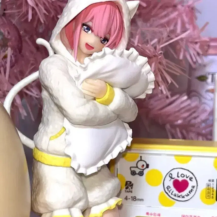 [BUNJANG] The Quintessential Quintuplets Ichika Nakano Cat Pajamas Figure &amp; Goods Bundle Set / 일괄) 오등분의신부 나카노 이치카 고양이잠옷 피규어 포카 캔뱃지 오등분
