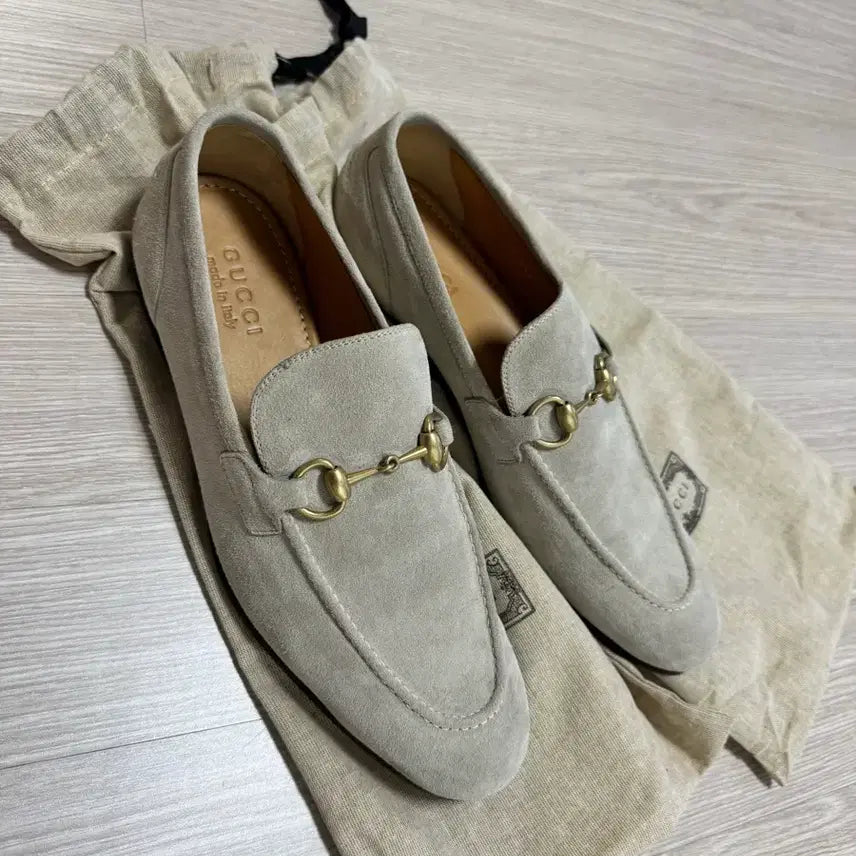 [SOLD OUT] 구찌 홀스빗 스웨이드 로퍼 8.5