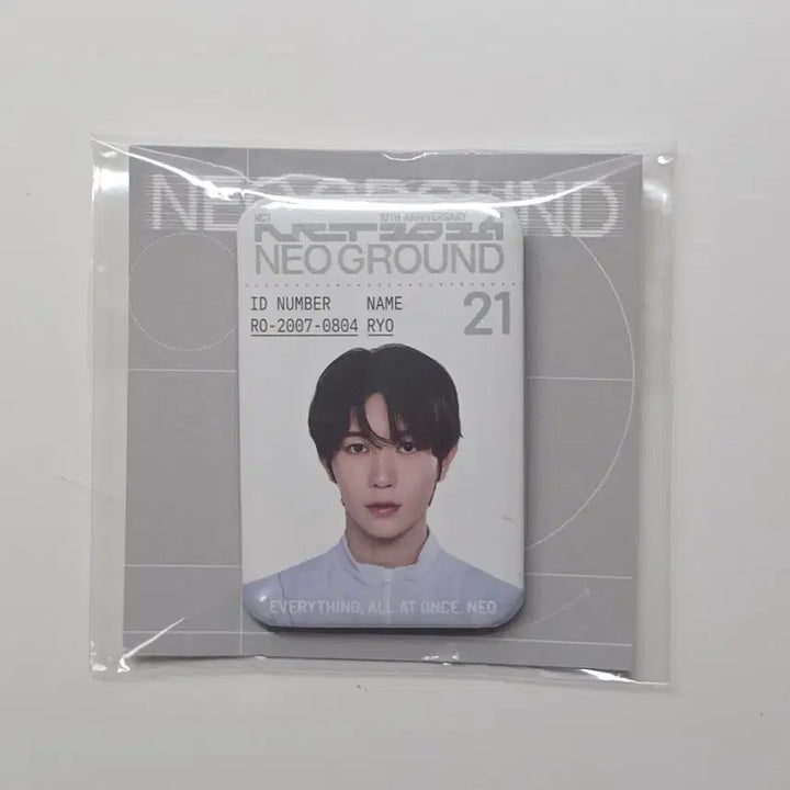[BUNJANG] NCT Neo City : The Origin Random Badge Gacha / 엔시티 10주년 팝업 네오그라운드 위시 료 랜덤 뱃지 가챠