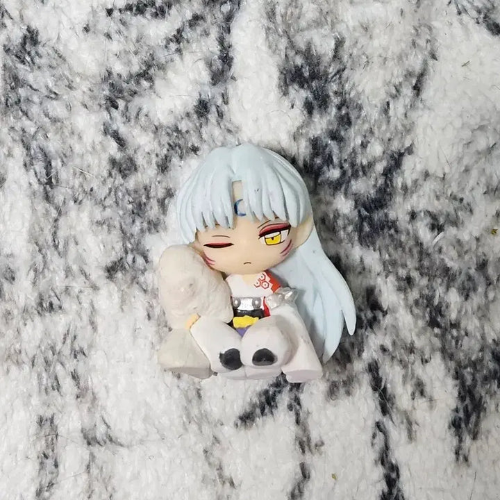 [BUNJANG] Inuyasha Sesshomaru Nemurasetei Figure / 이누야샤 셋쇼마루 네무라세타이 피규어 가챠