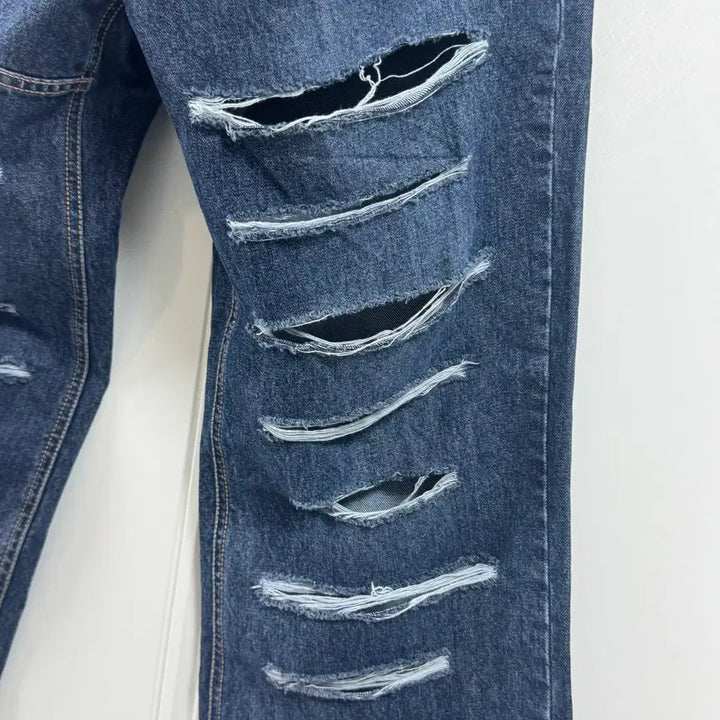 [BUNJANG] DIMADE Mid-Wash Distressed Jeans (Size S/30) / 새상품 30) 디메이든 중청 디스진