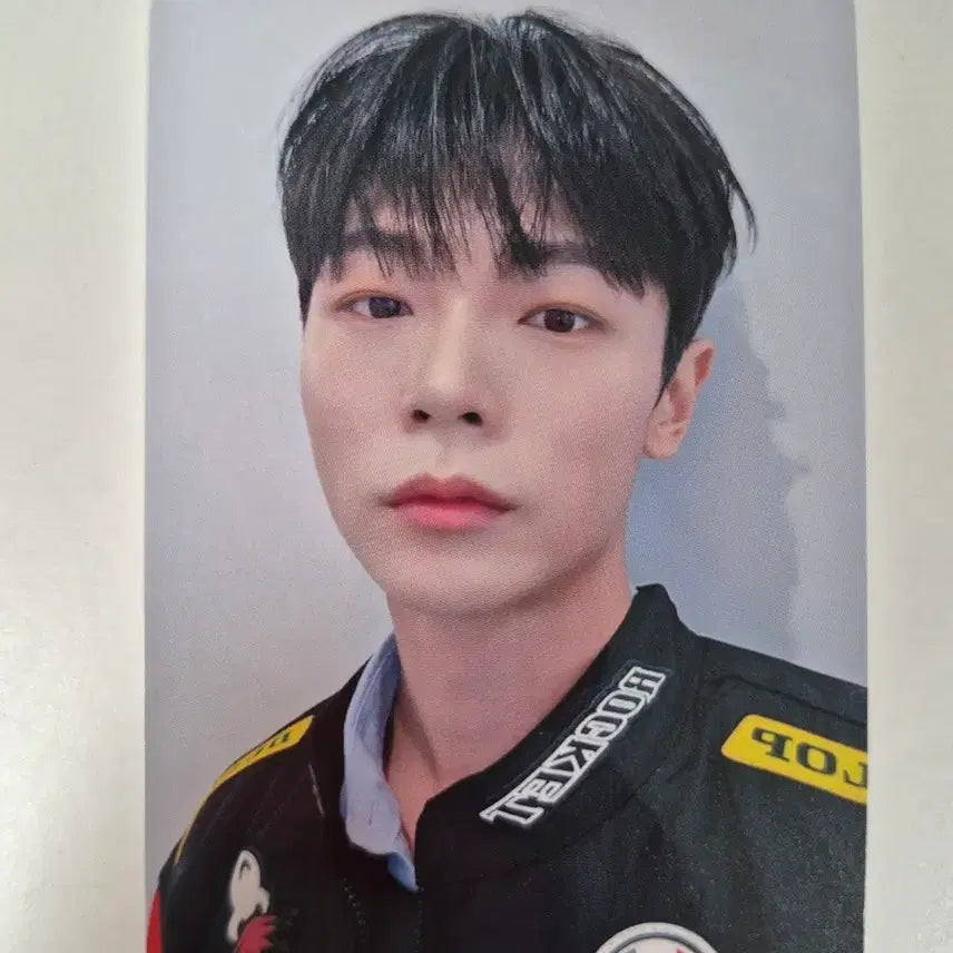 [BUNJANG] LUCY Shin Yechan Wa-Chang-Jang Photocard / 루시 신예찬 와창장 포카