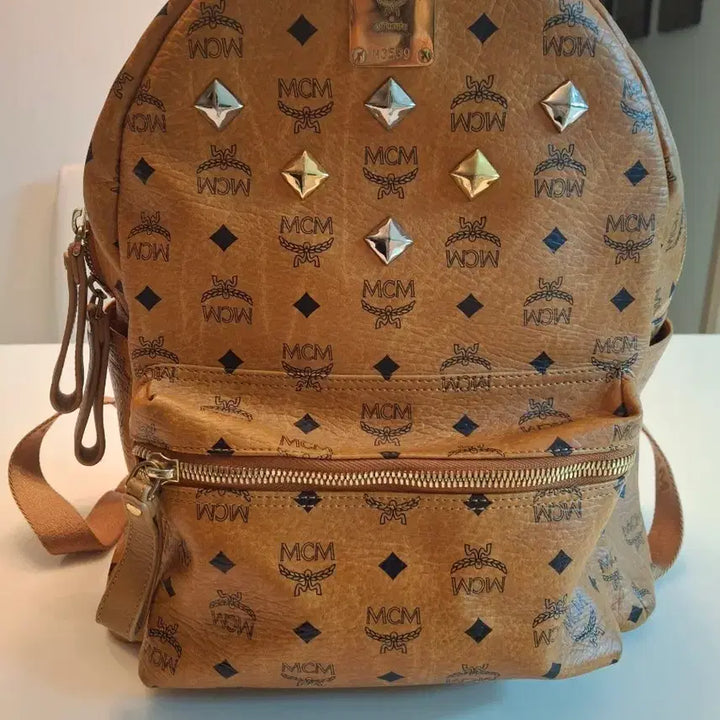 [BUNJANG] MCM Studded Backpack Brown / mcm 백팩