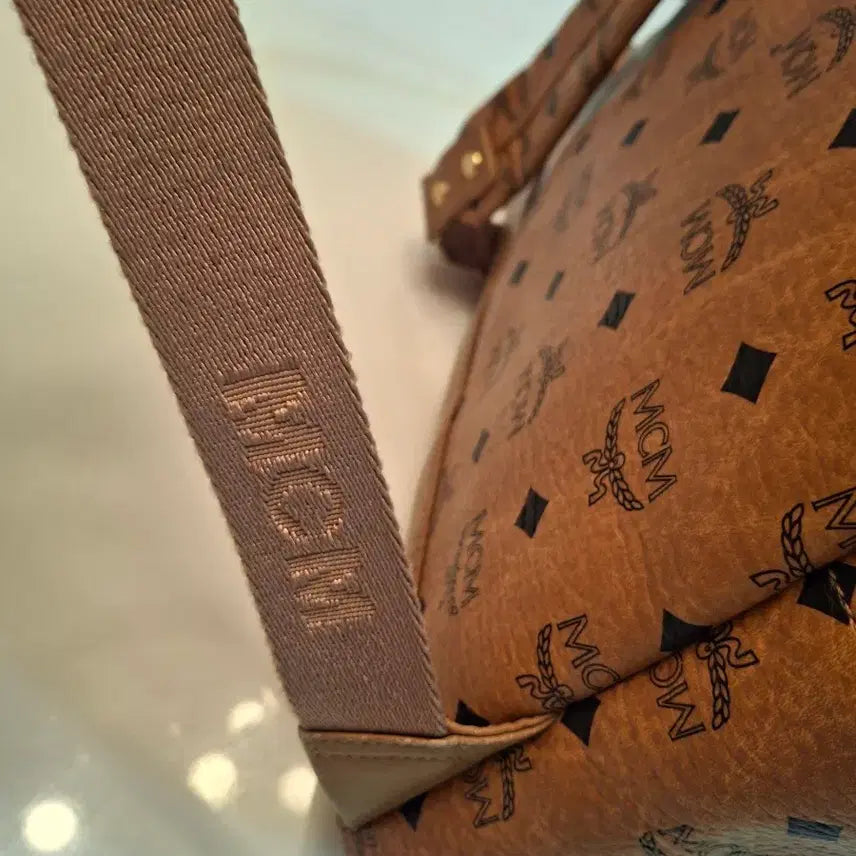 [BUNJANG] MCM Studded Backpack Brown / mcm 백팩