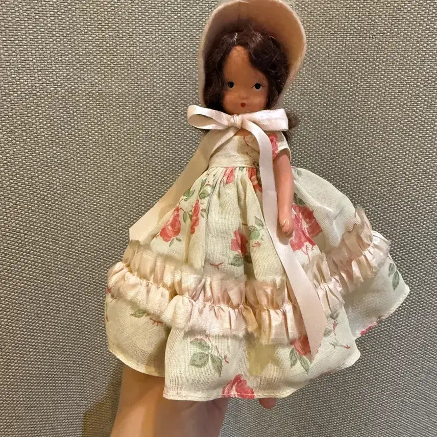 [BUNJANG] Vintage Nancy Doll Nancy &amp; Story Book Floral Dress Doll / 빈티지 낸시돌 낸시앤스토리북 꽃무늬 드레스 인형