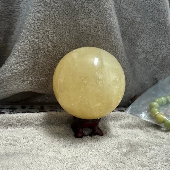 [BUNJANG] Citrine Crystal Ball with Wooden Stand (Flawed) - 70-75mm / 황수정 구슬(재물운)+원목 받임대 (하자있음)새상품 70~75mm