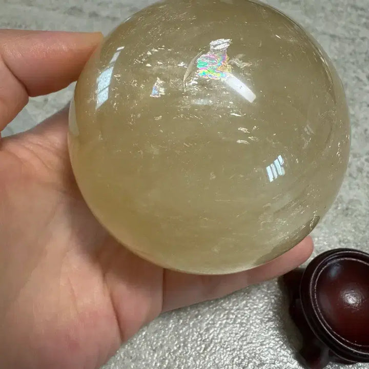 [BUNJANG] Citrine Crystal Ball with Wooden Stand (Flawed) - 70-75mm / 황수정 구슬(재물운)+원목 받임대 (하자있음)새상품 70~75mm