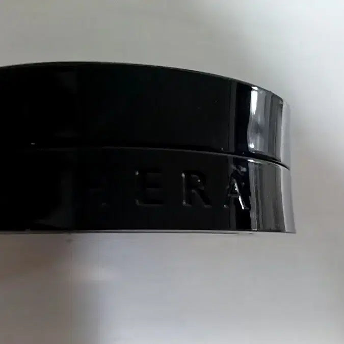 [BUNJANG] Hera Black Cushion Case / 헤라 쿠션 케이스