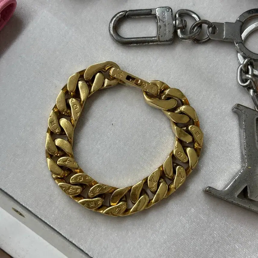 [BUNJANG] Louis Vuitton Virgil Abloh Chain Gold Bracelet / [당일발송/최저가] 루이비통 버질아블로 체인 금장 팔찌