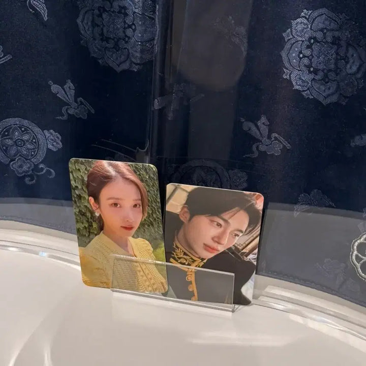 [SOLD OUT] 21세기 대군부인 팝업스토어 한정 특전 아이유 포카 일괄 판매