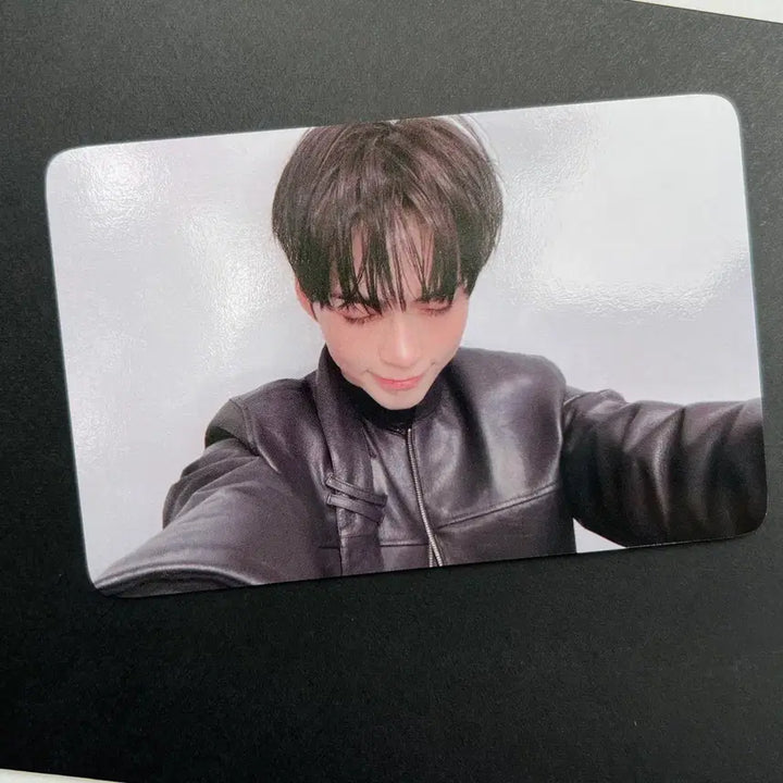 [BUNJANG] ZEROBASEONE Zb1 Ascend Everline Lucky Draw Sung Hanbin Photocard / (반택포) 제베원 Ascend 에버라인 성한빈 럭키드로우 포카 양도