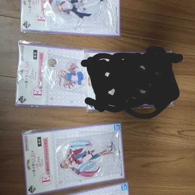 [BUNJANG] My Dress-Up Darling Acrylic Stand Bundle (Sealed) / 비스크돌 하위상 일괄 미개봉