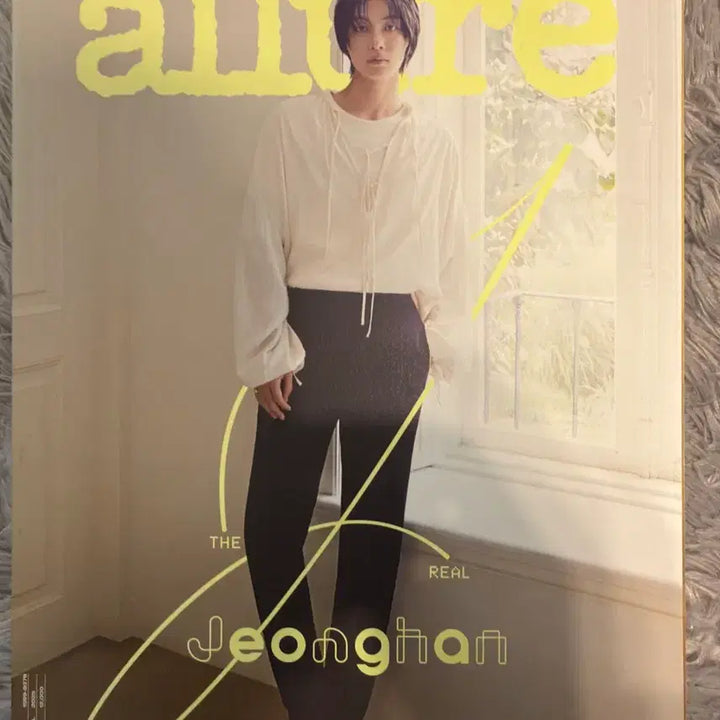 [BUNJANG] Allure Magazine Seventeen Jeonghan Cover Model / 얼루어 세븐틴 정한 표지모델 잡지