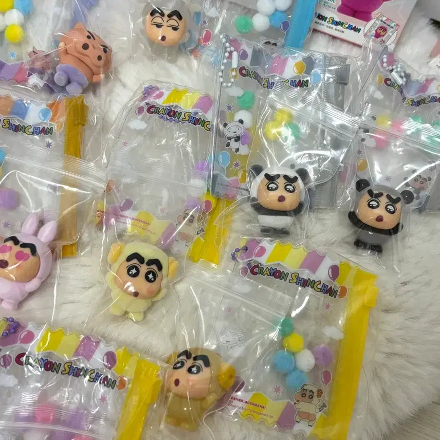 [BUNJANG] Crayon Shin-chan Licensed Fluffy Figure Keychains Collection / (새상품) 짱구 라이센스 미니 파우치 플러피 피규어 키링 모음 + 덤