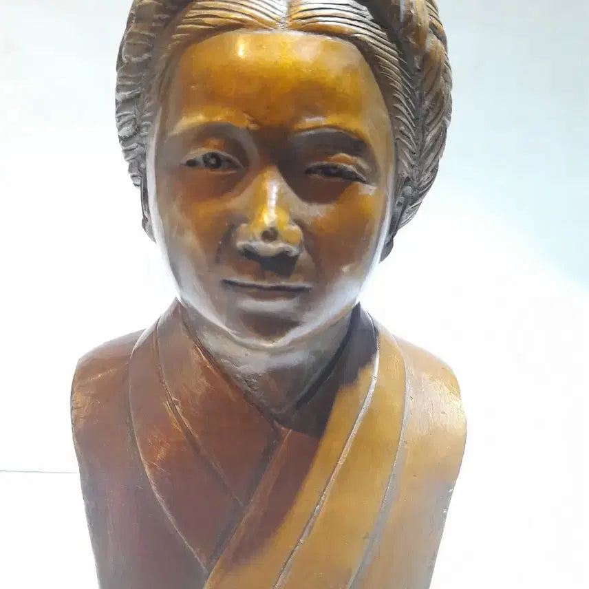 [BUNJANG] Brass Statue of Shin Saimdang Bust / 황동 신사임당 흉상