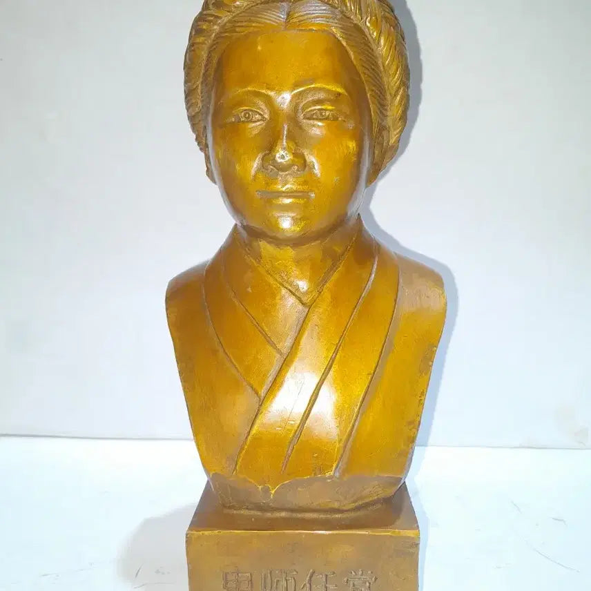 [BUNJANG] Brass Statue of Shin Saimdang Bust / 황동 신사임당 흉상