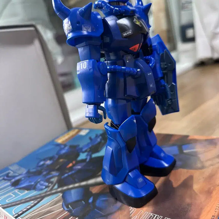 [BUNJANG] Bandai MG MS-07B Gouf Ver.2.0 Gundam Plastic Model Kit / 희귀템-반다이 MG MS-07B 구프 Ver.2.0 건담 프라모델