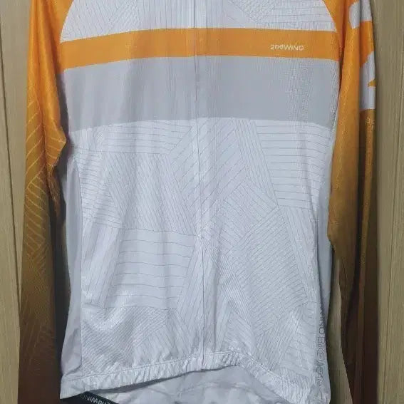[BUNJANG] 2ndwind Long Sleeve Jersey Size 105 / 2ndwind 긴팔 져지 105 사이즈