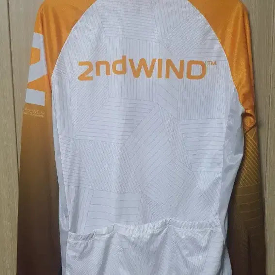 [BUNJANG] 2ndwind Long Sleeve Jersey Size 105 / 2ndwind 긴팔 져지 105 사이즈