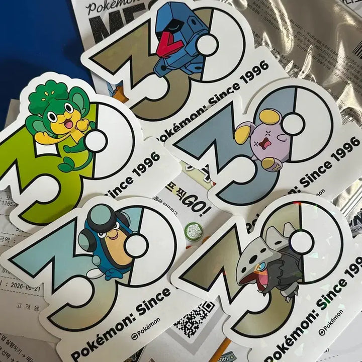 [BUNJANG] Pokemon 30th Anniversary Sticker Set - Dwebble, Scraggy, Trubbish, Druddigon, Gothorita / 포켓몬 30주년 스티커 두까비 코코파스 야나프 폭음룡 갱도라