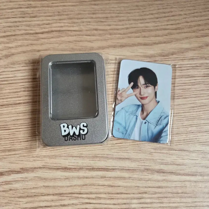 [BUNJANG] Byun Woo Seok Dasu Photocard and Tin Case Set (Sealed) / (미개봉) 변우석 다슈 포카 21세기 대군부인 선업튀