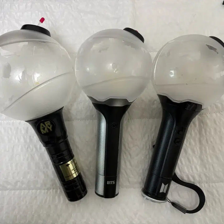 [BUNJANG] BTS ARMY Bomb Ver. 1, 2, 3 Bundle Set with ARMY Bomb Cases / 방탄소년단 아미밤 응원봉 일괄 (1,2,3 아미밤케이스)