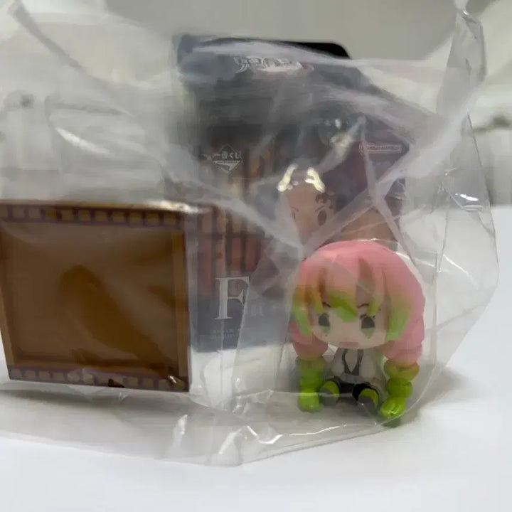 [BUNJANG] Kimetsu no Yaiba Mitsuri Chokonoko Figure (Sealed) / 미개봉)귀멸의칼날 미츠리 초코노코 언니의 원수 F상