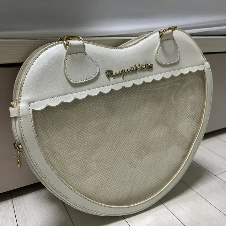 [SOLD OUT] 후유네코 하트 이타백 하얀색