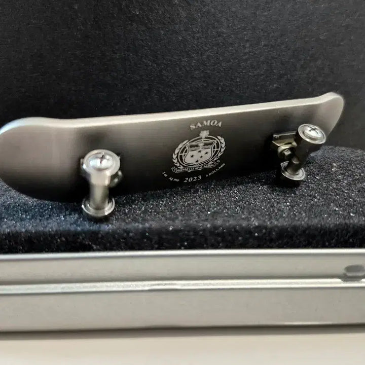 [BUNJANG] Limited Edition 1999 Skateboard 3D Silver Coin 1 oz / 1999개 한정판) 스케이트보드 3D 은화 1온스