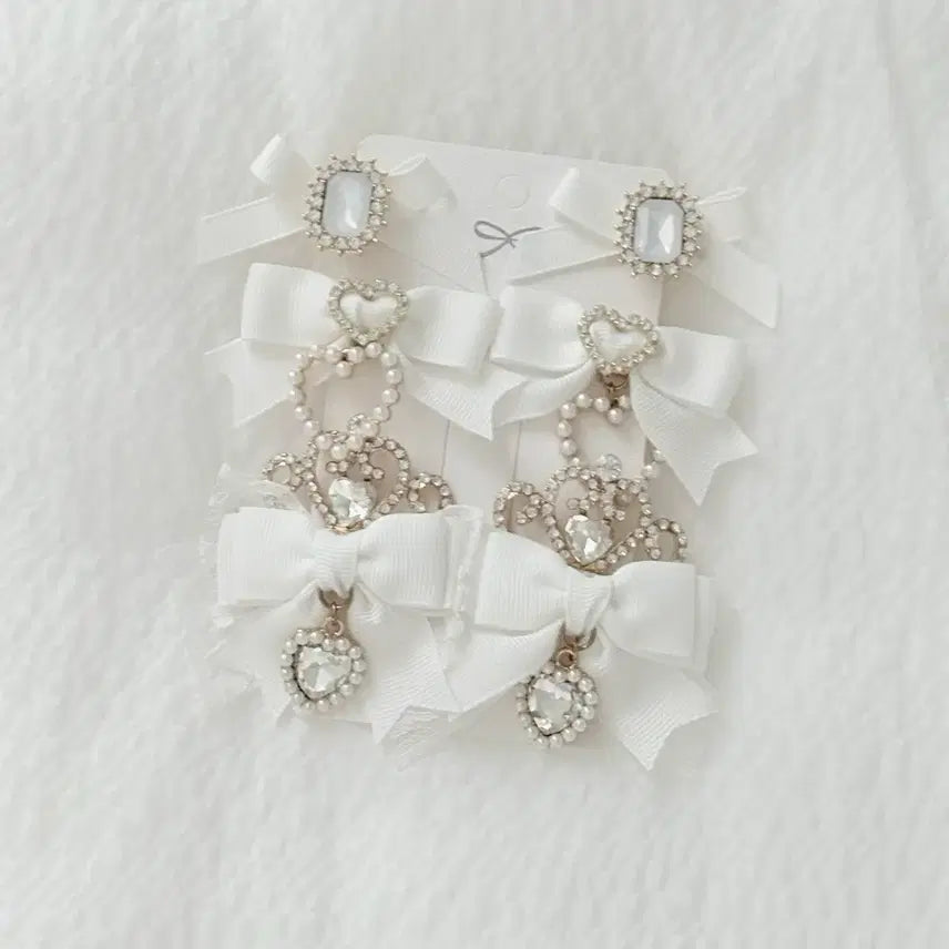 [BUNJANG] Lizlisa Tiara Ribbon Hairpin Set (6 Types, White) / 리즈리사 티아라 리본 헤어핀 6종 세트 화이트 양산형 지뢰계