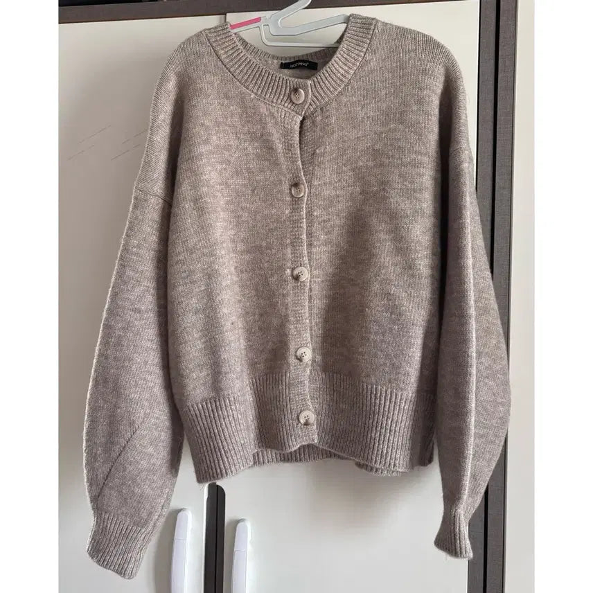 [BUNJANG] Mute Beige Cardigan / (택포) 뮤트베이지 가디건