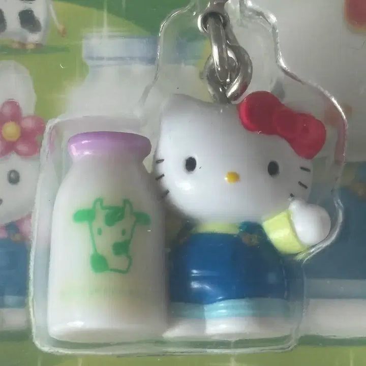 [BUNJANG] Ichiban Kuji Limited Green Ranch Milk Bottle Kitty Strap / 이카호 한정 그린목장 우유병 키티 스트랩
