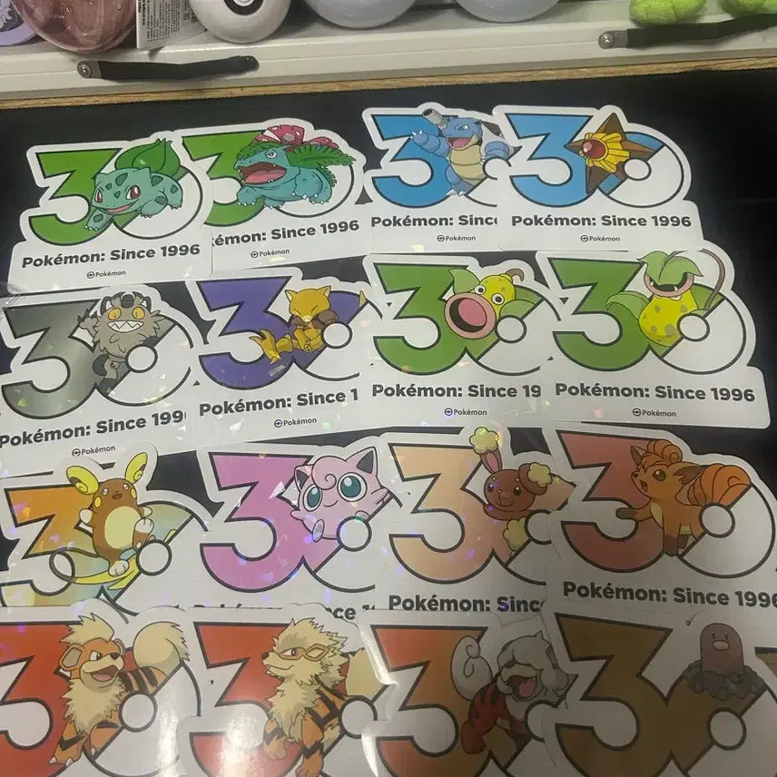 [BUNJANG] Pokemon 30th Anniversary Alolan Raichu Sticker / 포켓몬 30주년 알로라 라이츄 스티커 양도