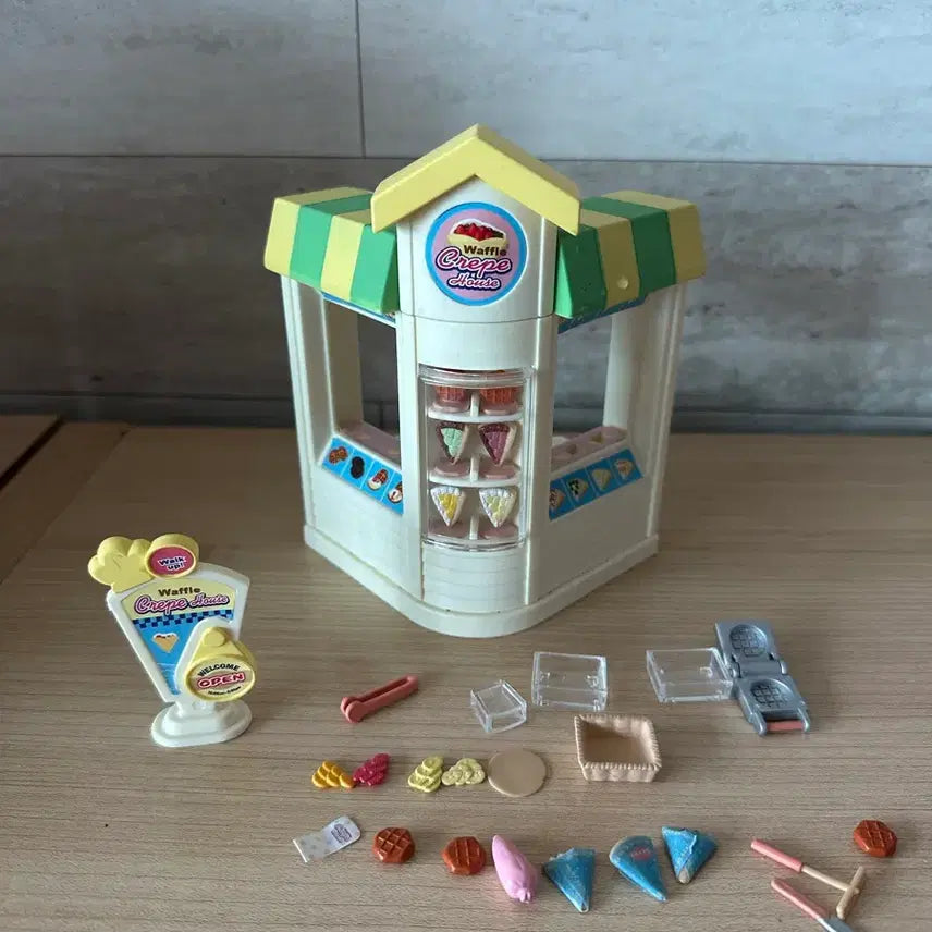 [BUNJANG] Sylvanian Families Old Discontinued Crepe Shop Playset / 실바니안 올드 단종 크레페샵