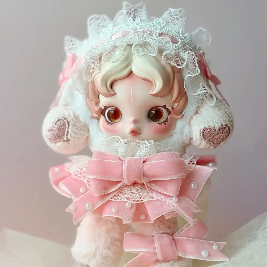 [BUNJANG] Skullpanda Limited Edition Ghostie Handcrafted Dress Custom Figure / [2차 제작] 스컬판다 한정판 고스티 수제 드레스 커스텀 새제품