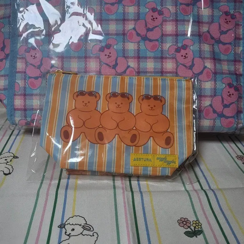 [BUNJANG] Wiggle Wiggle X ASTRA Cooler Bag L + Pouch Set / 위글위글 에스트라 보냉백L + 파우치) 새상품