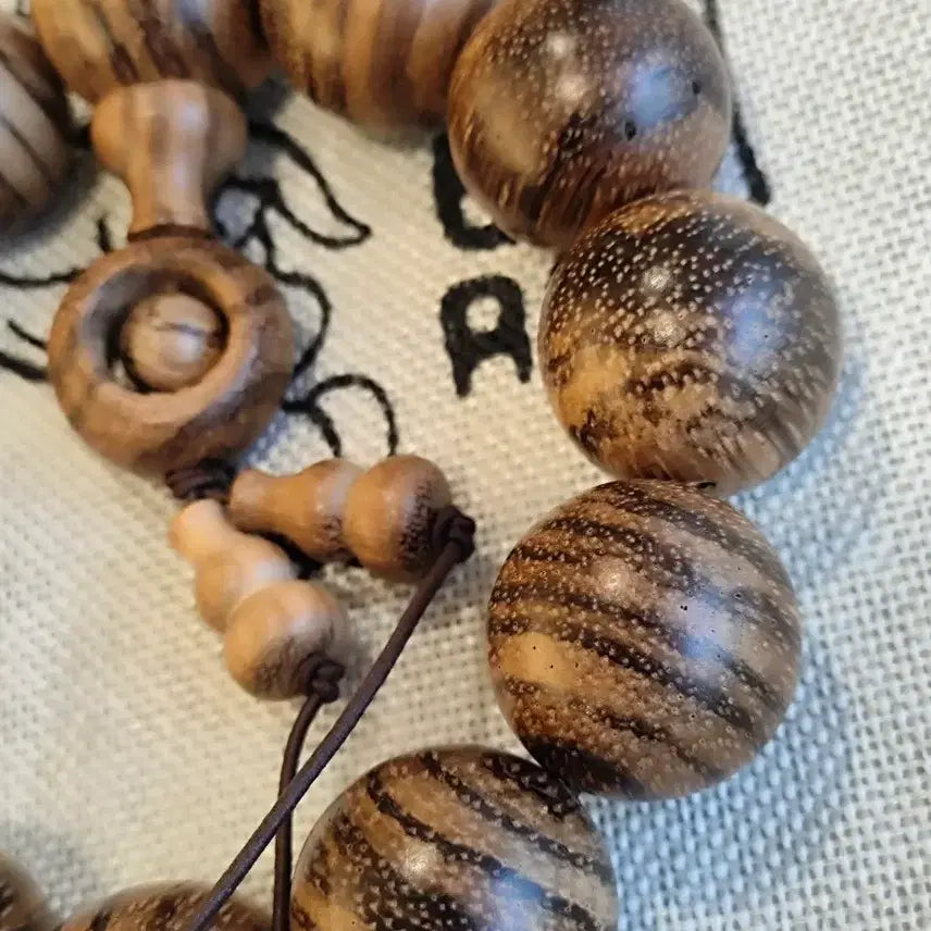 [BUNJANG] Indonesian Tiger Wood Agarwood Prayer Beads 20mm / 인도네시아 호피단 침향 염주20mm