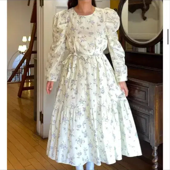 [BUNJANG] Floral Long Dress with Puff Sleeves and Waist Tie / 새상품 쇼핑몰정리 플라워 롱 원피스 퍼프소매 허리끈있음