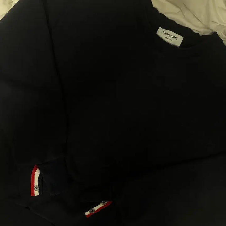 [BUNJANG] Thom Browne Three Stripe Sweatshirt Navy / 톰브라운 백삼선 네이비 맨투맨 판매