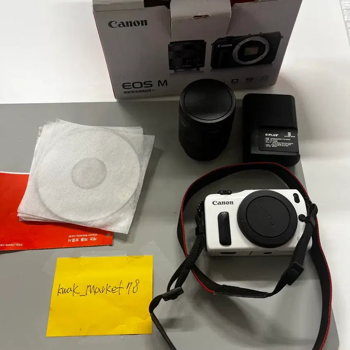 [BUNJANG] Canon EOS M Mirrorless Camera White 18-55mm Lens Kit / 캐논 EOS M 화이트 18-55mm 렌즈 키트